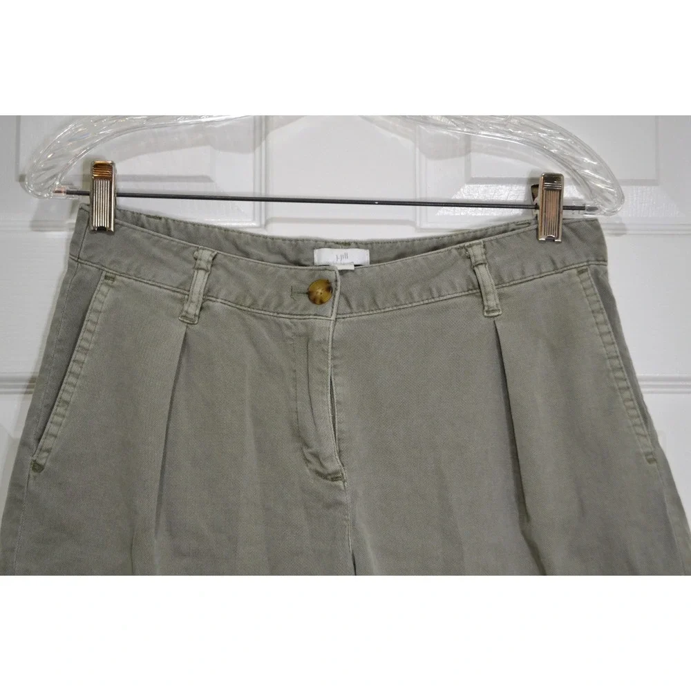 J. Jill Caraway Green Cotton Blend Shorts,‎ Mutiple Pockets,  Size 2 Petite